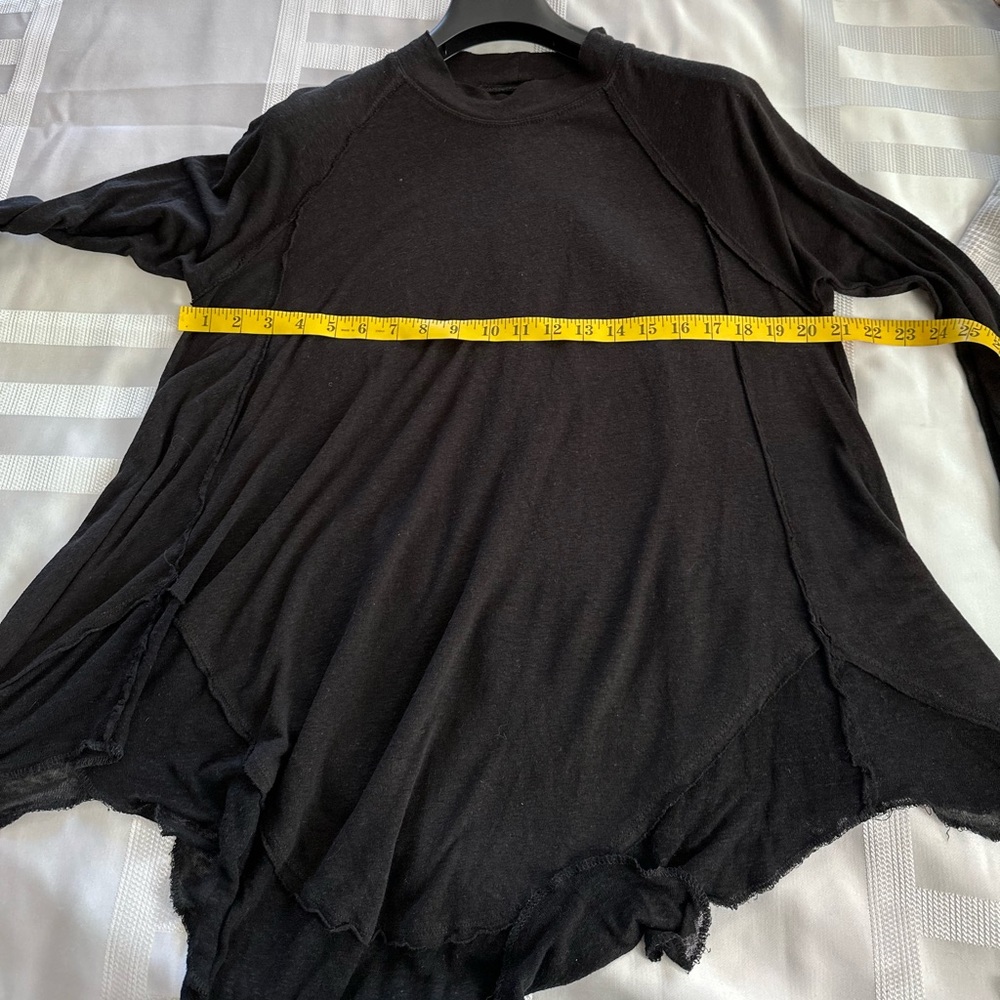 Free People black long sleeve tunic top with raw edges size small - Picture 14 of 15